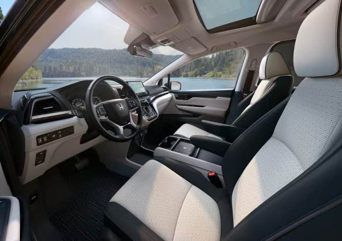 MY25-Odyssey-Gallery-22-THUMB-1400-1x